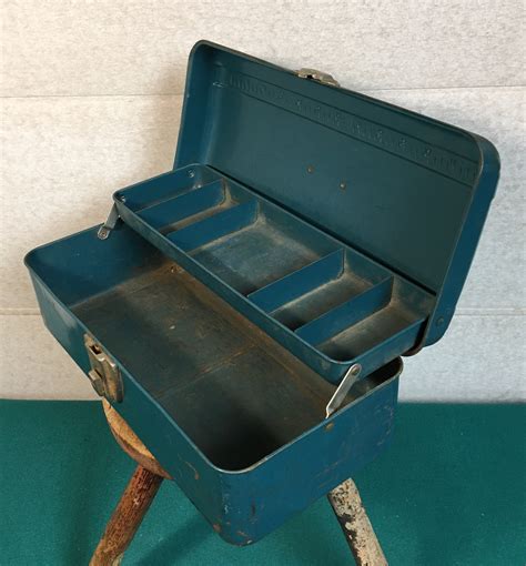 Vintage Union Steel Chest Corp Tool Caddy Fishing Tackle Box 